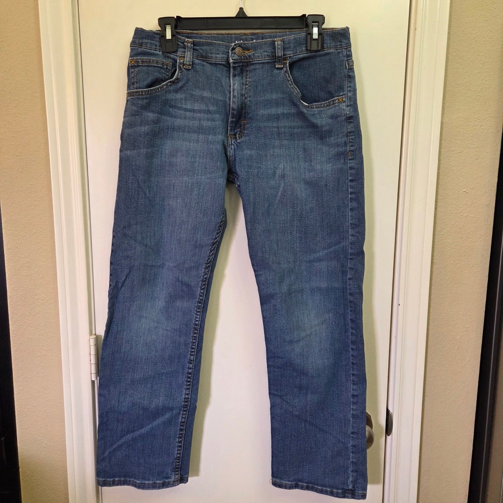 Wrangler Boys Classic Straight Leg Jeans Medium Wash Blue Husky Size 16 Denim